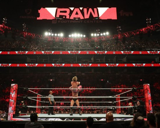 Netflix 与 WWE 达成独家转播协议，首次进军大型现场直播节目-第1张图片